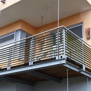  Bed & Breakfast Rhoenhaus Mit Kreuzbergblick Duitsland